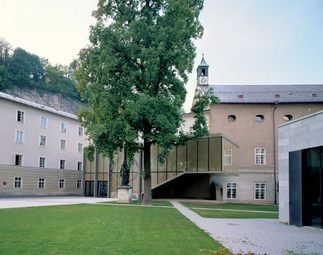 Aulatreppe Universität Salzburg, Foto: Angelo Kaunat