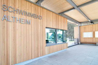 Schwimmbad Altheim, Foto: Heike Derntl