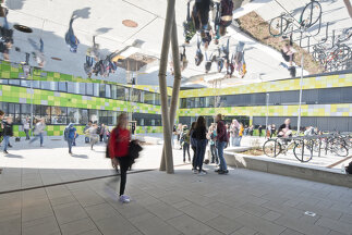 Neubau Kreativturm und Funktionssanierung Bundesschulzentrum Bruck/Leitha, Foto: Christoph Treberspurg