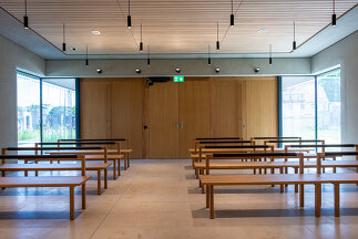 Einsegnungshalle St. Peter Stadtfriedhof, Foto: Karl Heinz Putz