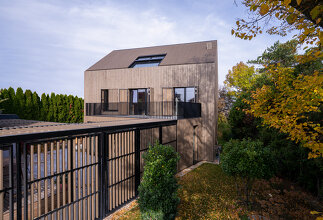 Zwei Häuser und ein Atrium, Foto: Mostlikely Architecture ZT GmbH