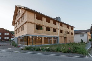 Mehrfamilienhaus Hof 30, Foto: Gabi Metzler