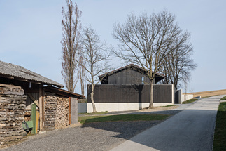 Haus v.d.K., Foto: Hertha Hurnaus