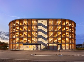 Holzparkhaus Wendlingen, Foto: Roland Halbe