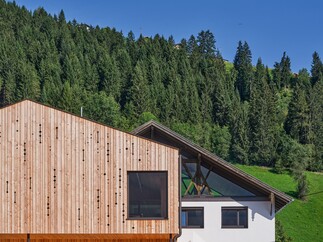 Volksschule und Kindergarten Oberperfuss, Foto: Günter Richard Wett