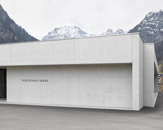 Bauhof und Vereinshaus, Foto: Adolf Bereuter Bauhof und Vereinshaus, Foto: Adolf Bereuter