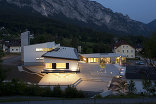 Gemeindezentrum und Feuerwehr Steinbach am Attersee, Foto: Andrew Phelps