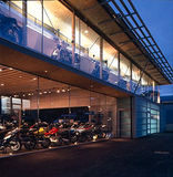 Motorradwerkstatt, Verkauf und Museum, Foto: Paul Ott