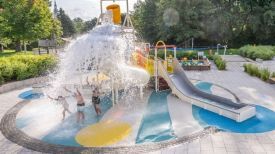 Nachhaltiger Edelstahl Wasserspielturm