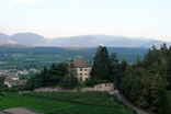 Schloss Gandegg, Bibliothek—Bar—Loggia