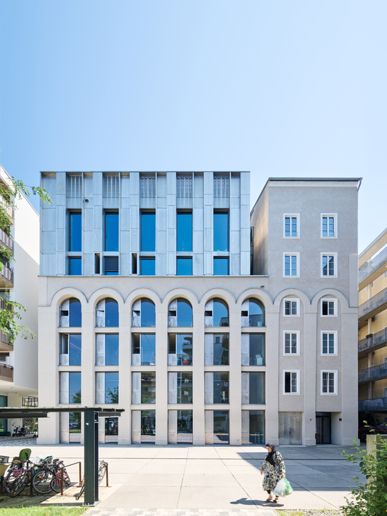 Altes Mühlhaus und alter Silo, Quartier Rauchmühle